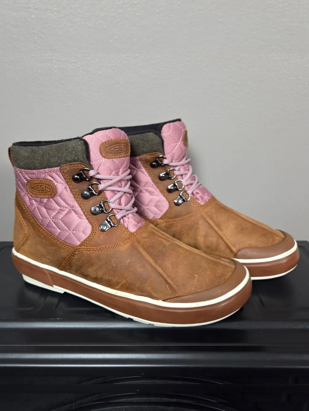KEEN Elsa Leather Duck Boots Blush Pink Brown Waterproof Ankle Quilted Women's 9